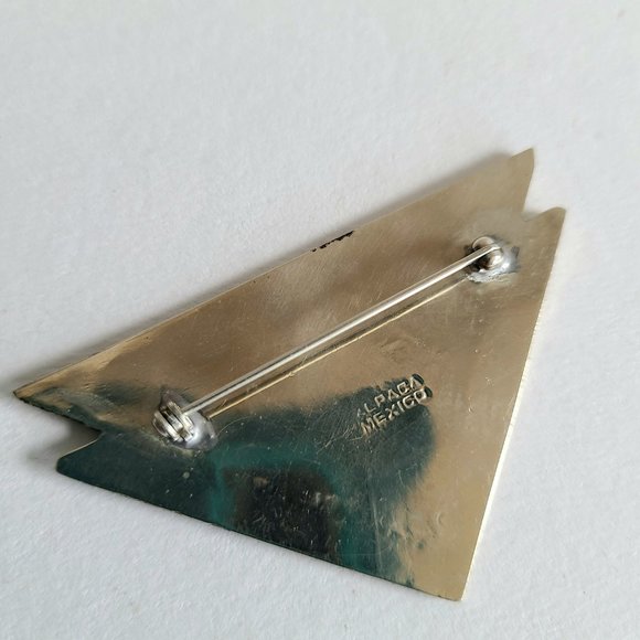 Large triangular abalone shell brooch. - Picture 3 of 3